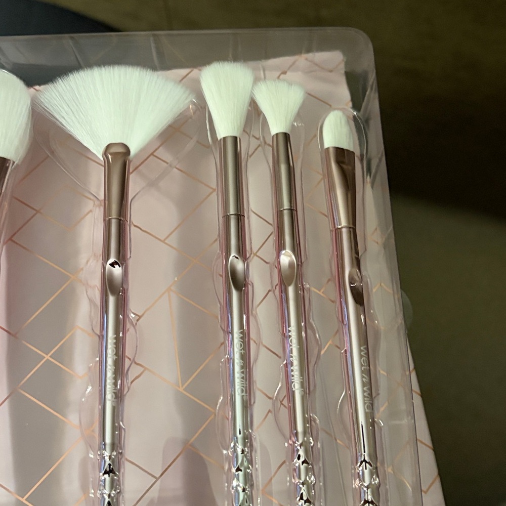Wet n Wild Metallic Pink 10 piece brush collection BNIB - Picture 5 of 7